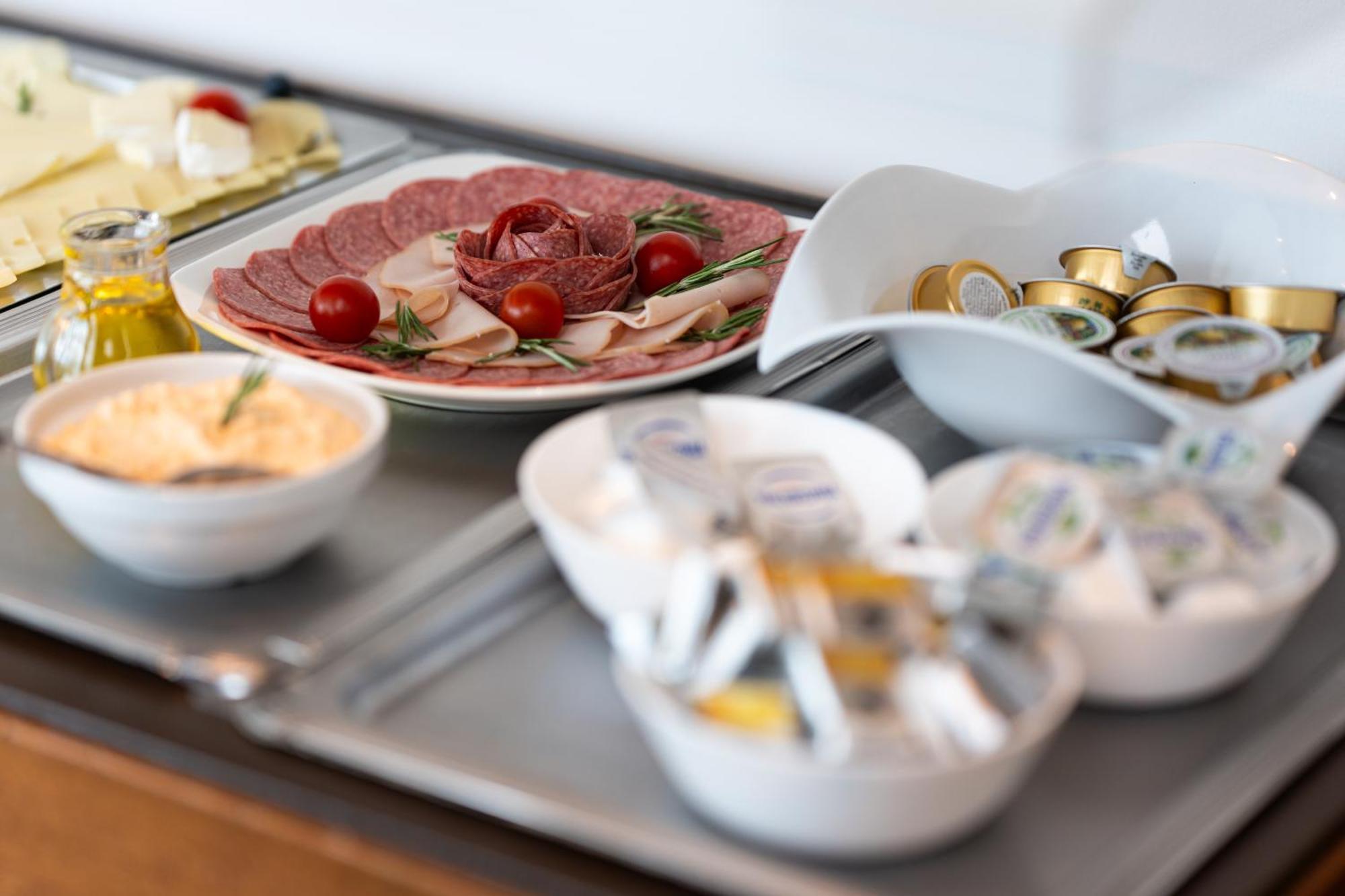 Design & Budget Hotel Wien Schoenbrunn Екстериор снимка
